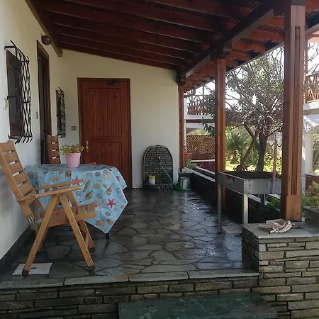 Mikiverna Family House Apartment