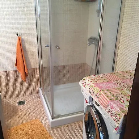 شقة Mikiverna Family Maisonette *